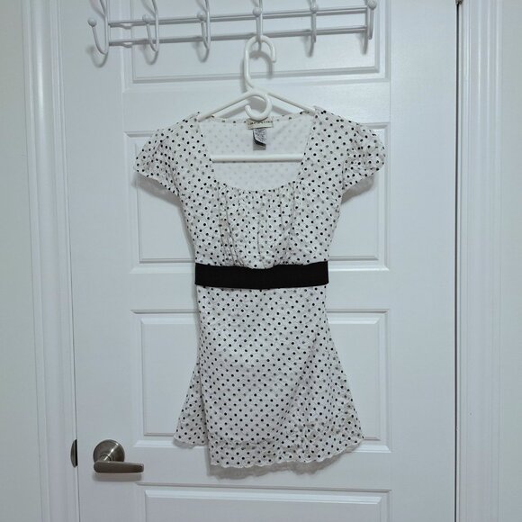 Laura Petite Black and White Polkadot top - Picture 8 of 10